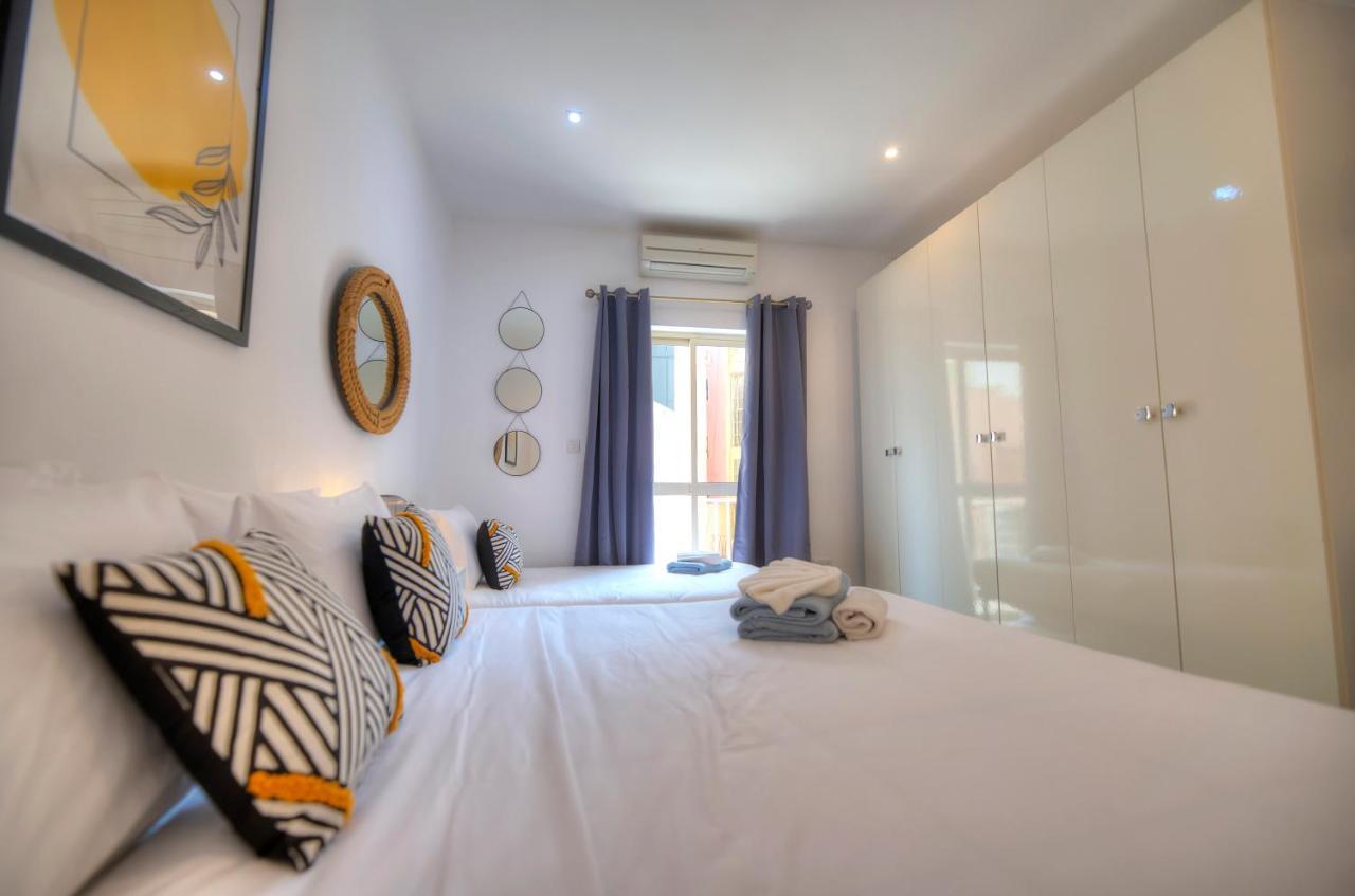 Spacious 4 Bedrooms With Sea View Balcony Goslm-3 斯利马 外观 照片
